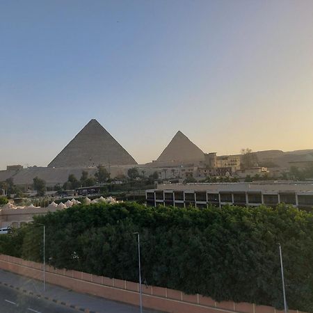 Doudou Pyramids View Hotel Kafret el-Gabal Kültér fotó