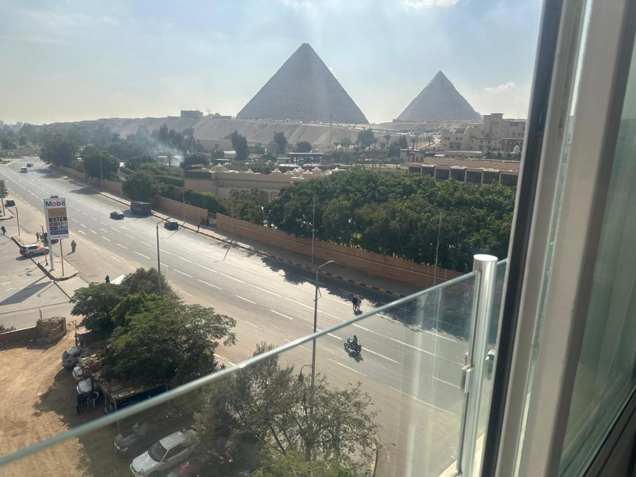Doudou Pyramids View Hotel Kafret el-Gabal Kültér fotó